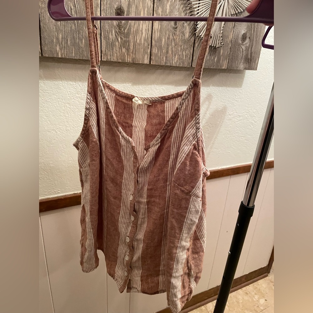 tan/cream button down tank